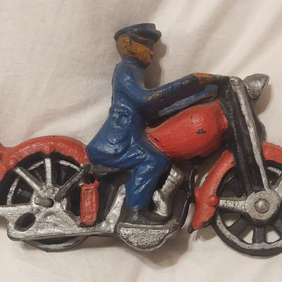 Vintage Cast Iron Motorcycle Toy 1930s.